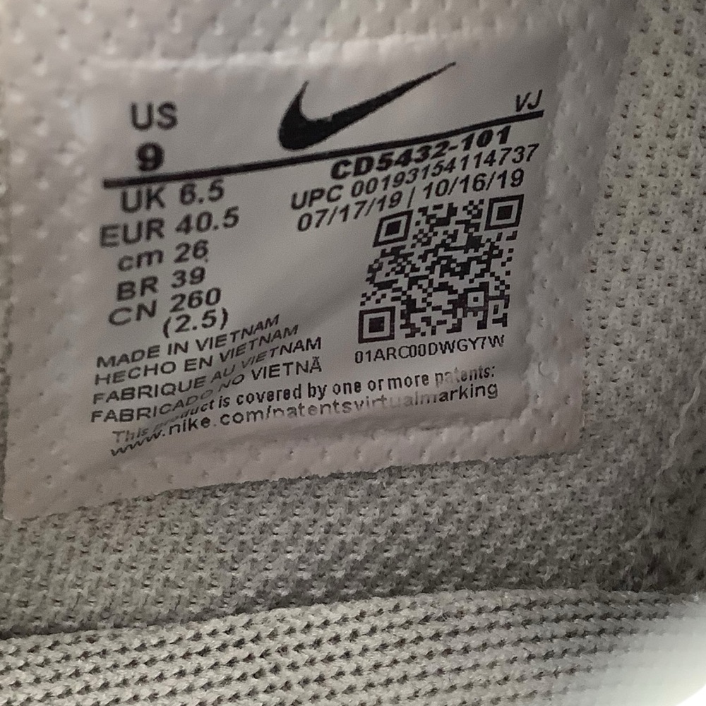 Nike Air CD5432-101 White and Black Sneakers size 9 - Picture 3 of 7